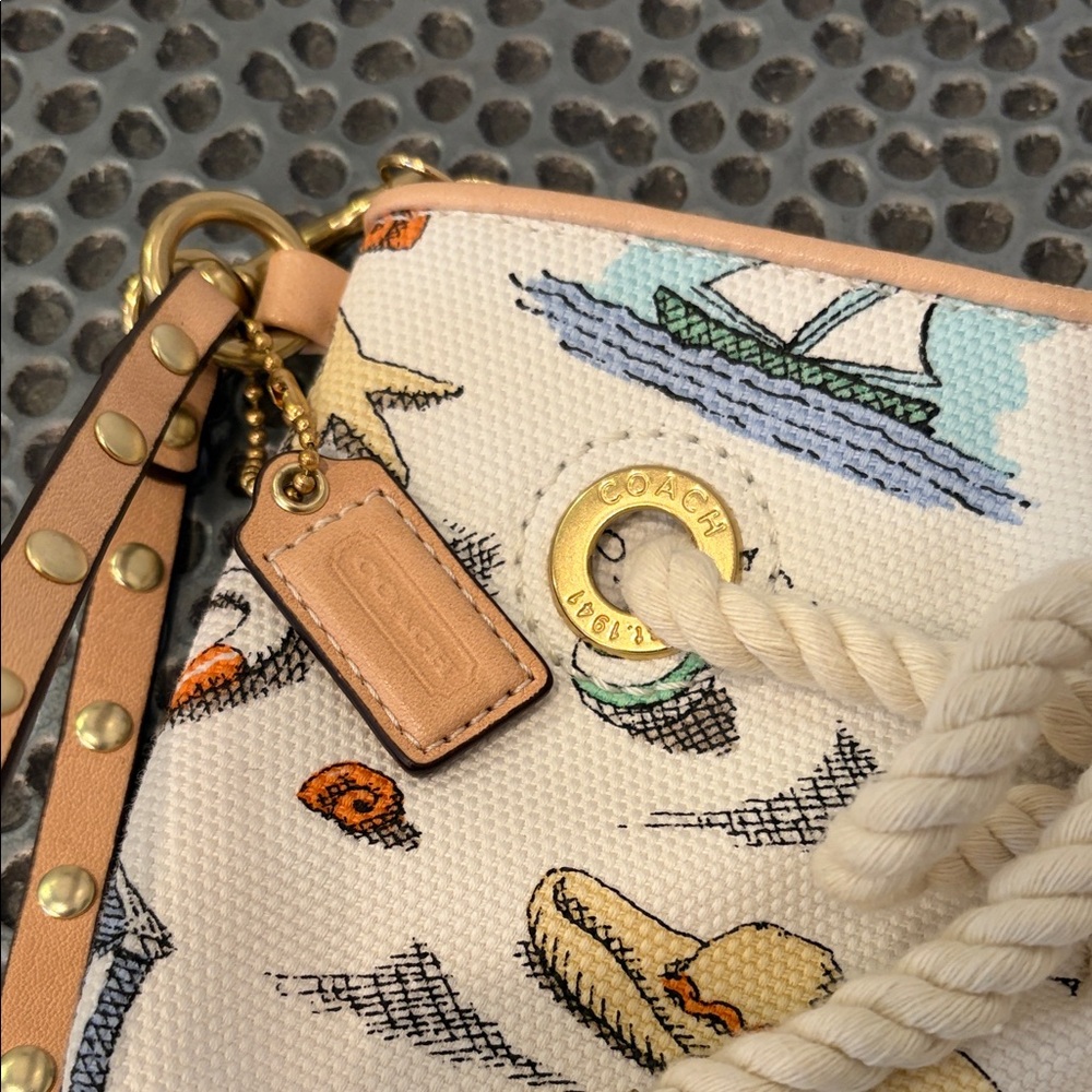 Coach Limited Edition 2010 Pierre Le Tan Large Beach Wristlet - Picture 2 of 9